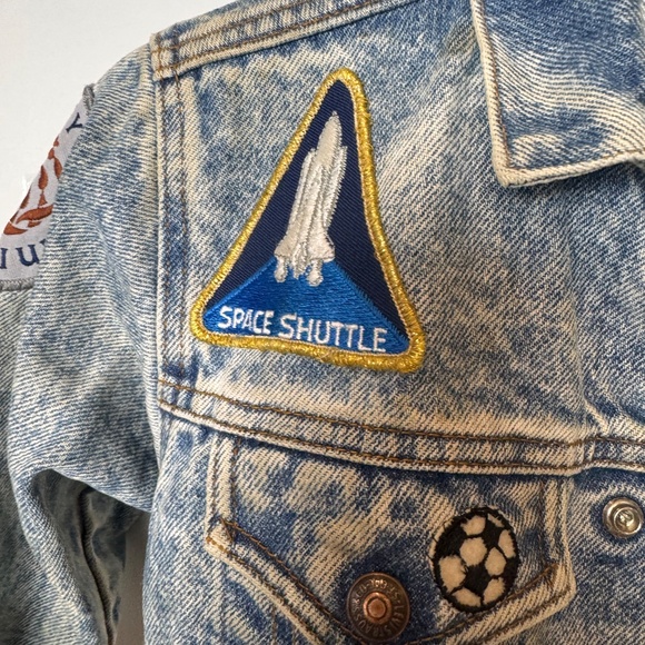 Boys Vintage Levi Jean Jacket Size 7 with Patches, GUC - Picture 11 of 12